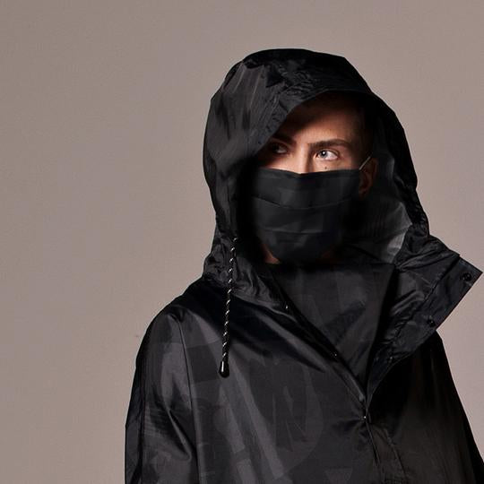 PONCHO BACK TO BLACK